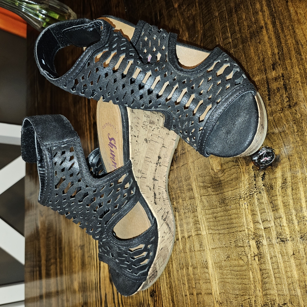 Women's Black Wedge Sandals